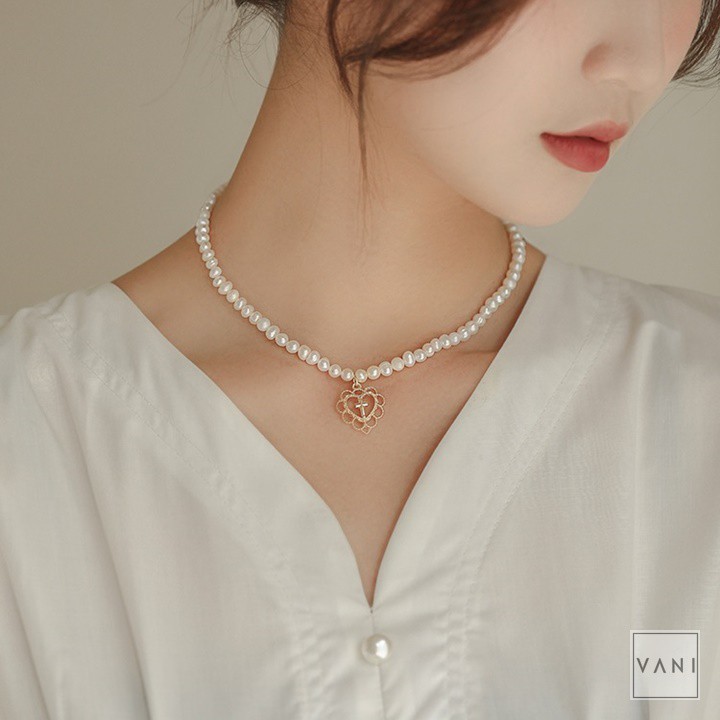 Vòng Cổ Necklace Choker Ngọc Trai Nhân Tạo Charm Tim Rỗng Phối Thánh Giá Vintage