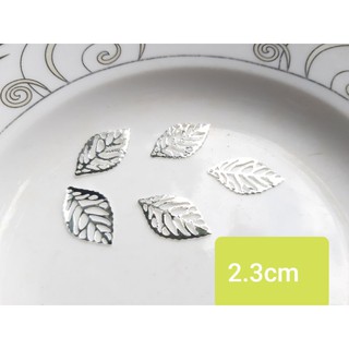Miếng kim loại chiếc lá