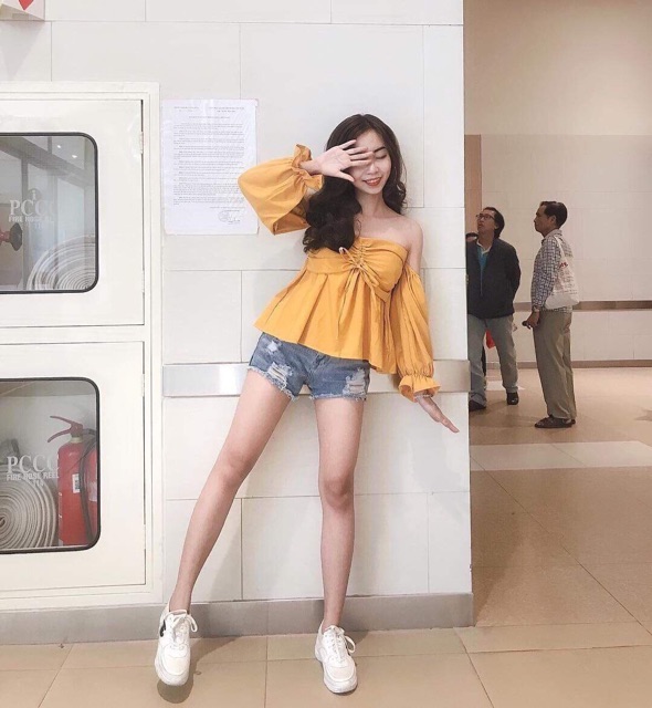 Áo bệt vai rút dây (u) | BigBuy360 - bigbuy360.vn