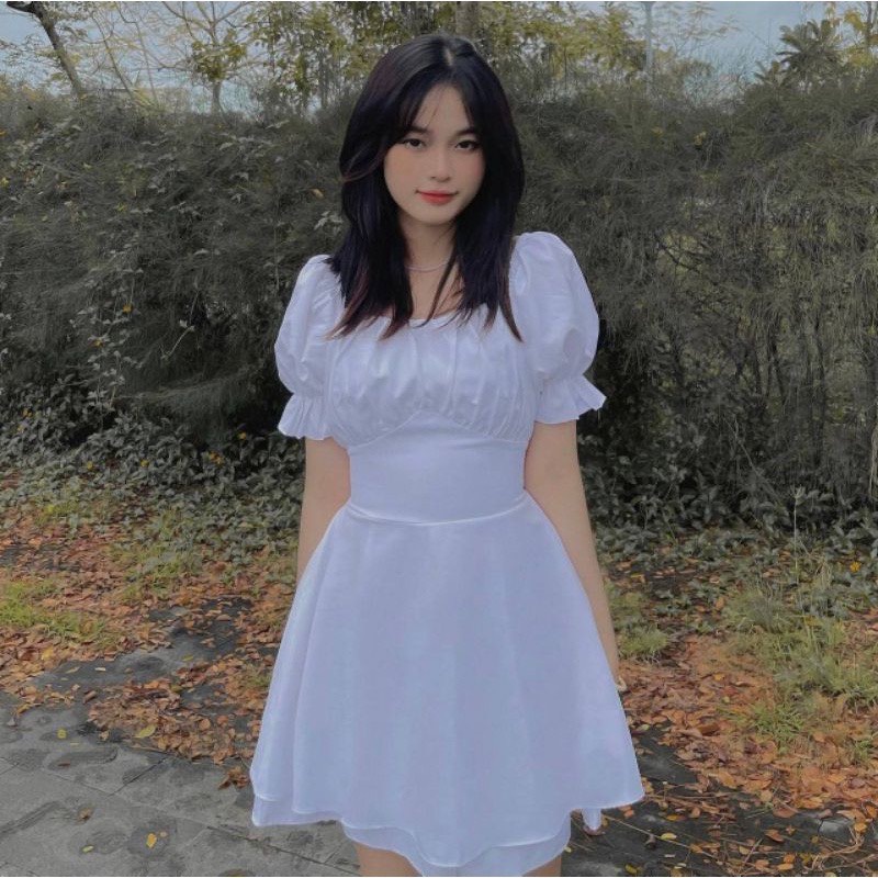 Váy trắng tiểu thư xòe 2 tầng cổ vuông rúm ngực buộc eo- Đầm nữ trễ vai tay bồng chất thô mềm phong cách hàn quốc