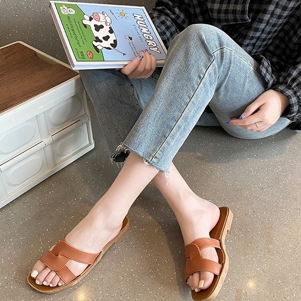 Dép Nữ Quai Chéo Xinh Xắn, Màu Sắc Đơn Giản Năng Động Chất Nhựa Chống Trơn Trượt
