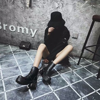 Giày boot nữ martin cổ cao