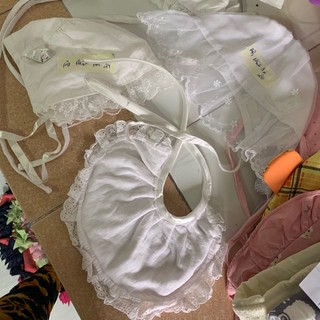 Set nón yếm sơ sinh cho bé