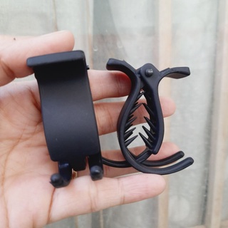 Kẹp tóc 3 răng nhám màu đen (như hình)