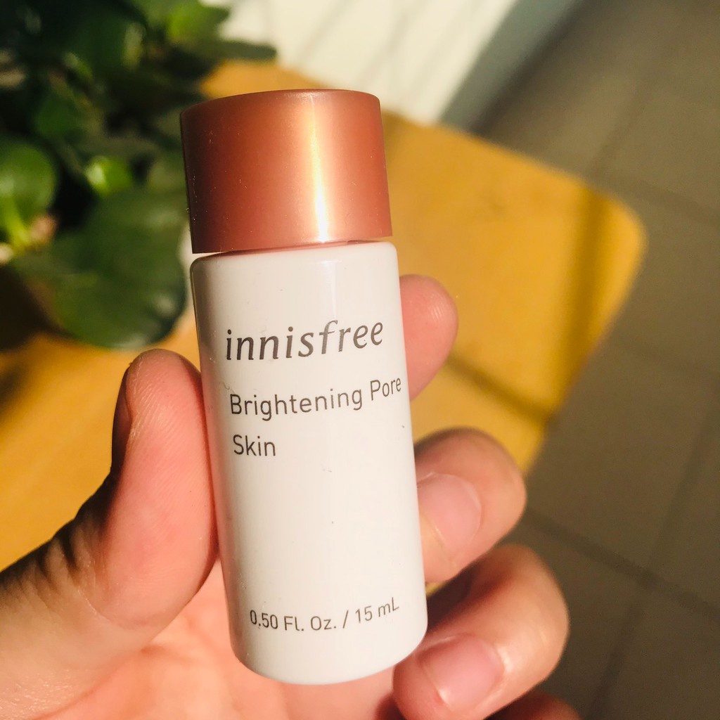 Nước cân bằng dưỡng sáng da 3 trong 1 innisfree Brightening Pore Skin 15ml