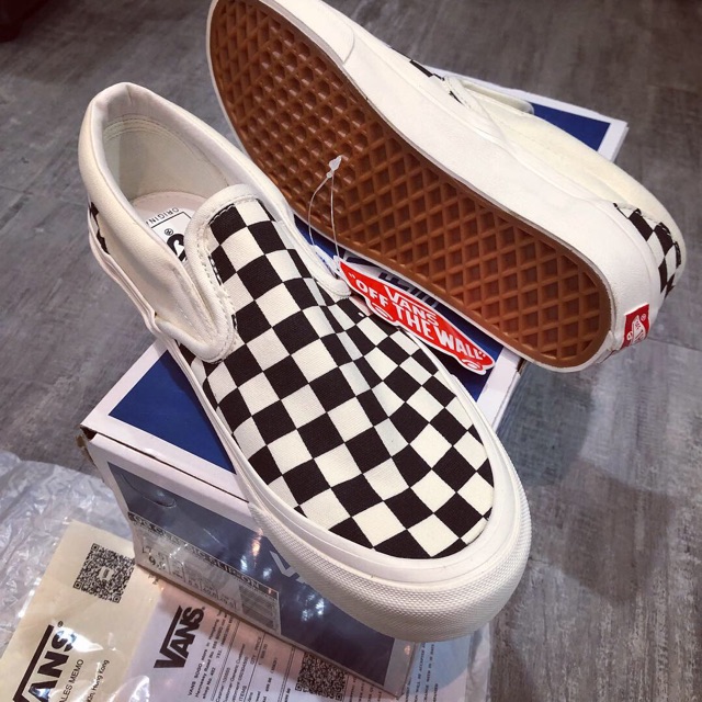 ẢNH THẬT | Giày thể thao Vans Vault Checkerboard đủ phụ kiện