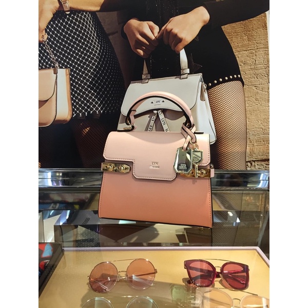 Túi lyn tay cầm loang màu