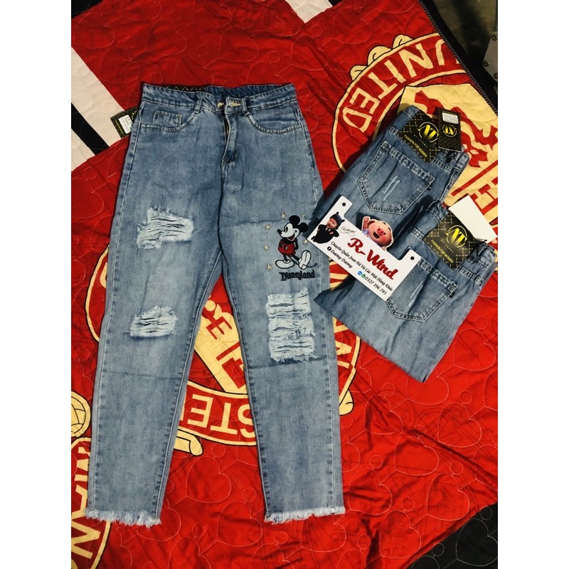 Quần baggy jean rách thêu Mickey