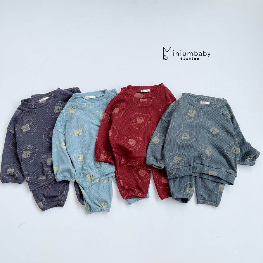 Bộ đồ dài tay quần dài in gấu thu đông cho bé gái/ trai chất liệu tổ ong, set quần áo trẻ em miniumbabyfashion SB1312