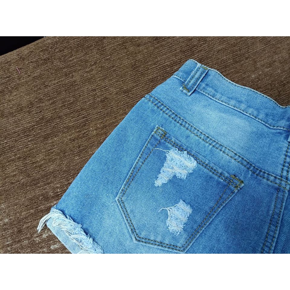 Quần sọt jean nữ cào rách