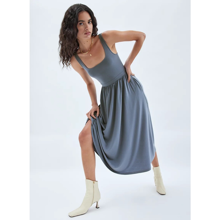 Đầm maxi Wilfred Market 84657 dáng xòe có túi