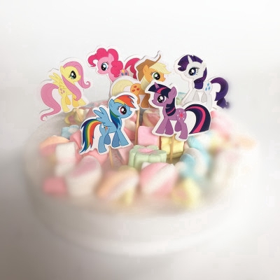 Set 24 que topper cắm trang trí bánh hình chuột Mickey/ Minnie/ Doraemon/ Hello Kitty xinh xắn