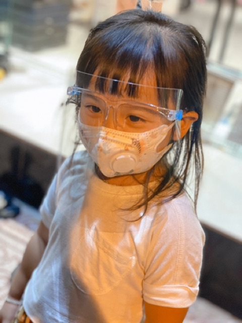 kính bảo vệ bạn trong mùa dịch, che giọt bắn mùa dịch, nhà bếp, kính đa năng dành cho học sinh, sinh viên, dân phượt. | BigBuy360 - bigbuy360.vn