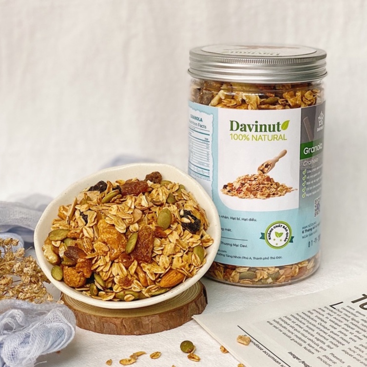 Granola ăn kiêng Davinut 500g, 75% hạt và hoa quả sấy không đường, 25% yến mạch ăn liền, ngũ cốc giảm cân granola