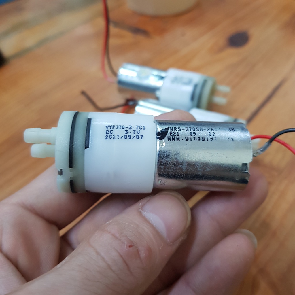 Bơm hút chân không ,bơm nước, sục khí ô xi bể cá MB370 3.7-6VDC