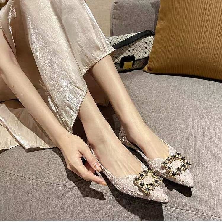 Giày búp bê nữ mũi nhọn họa tiết độc lạ không đụng hàng