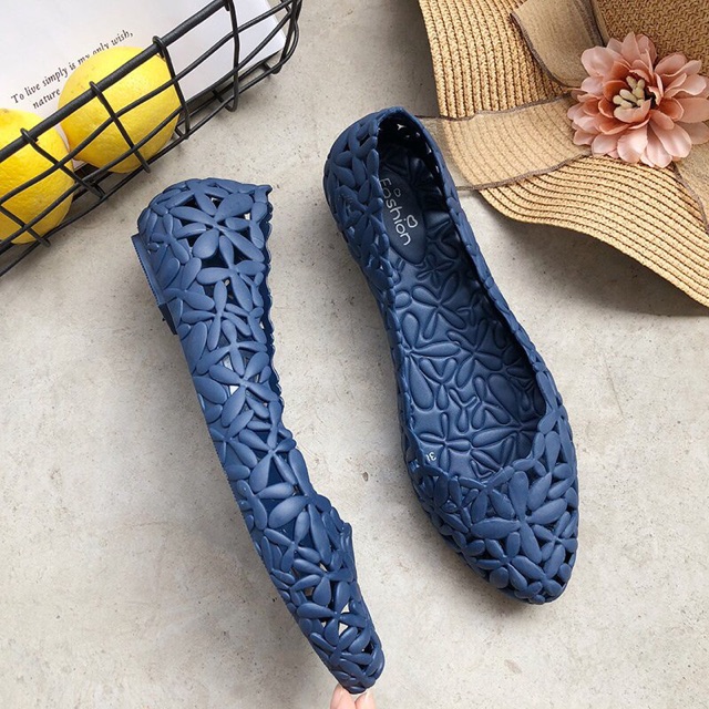 Giày nhựa dẻo siêu rẻ