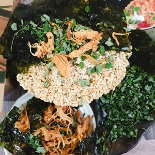 Cơm cháy khô gà chùm ngây