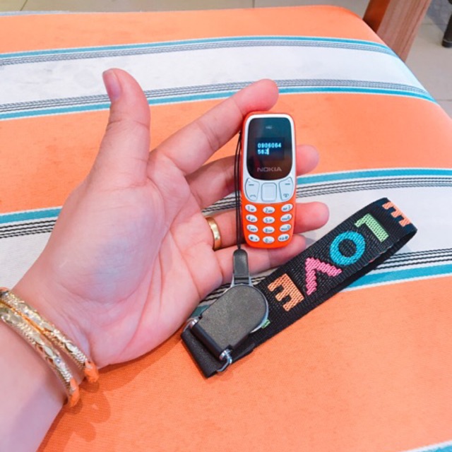 Điện thoại mini 2 sim siêu dễ thương 7 màu : vàng, đỏ, cam, xanh, xám, hồng, đen | BigBuy360 - bigbuy360.vn