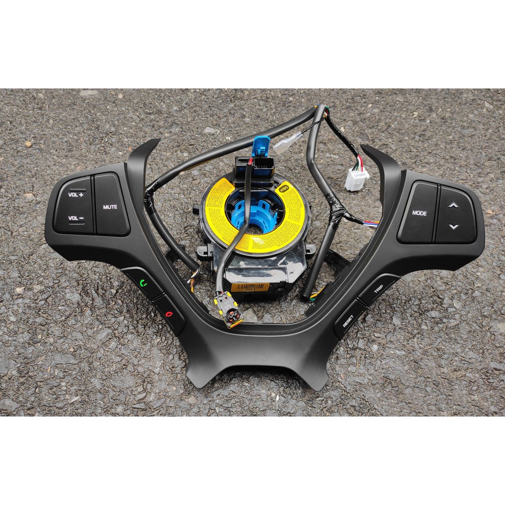 Khiển vô lăng theo xe hyundai Grand i10 có sơ đồ kỹ thuật hướng dẫn lắp đặt tặng kèm cuộn cáp .