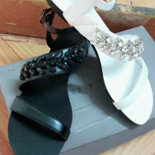 Sandal cnk