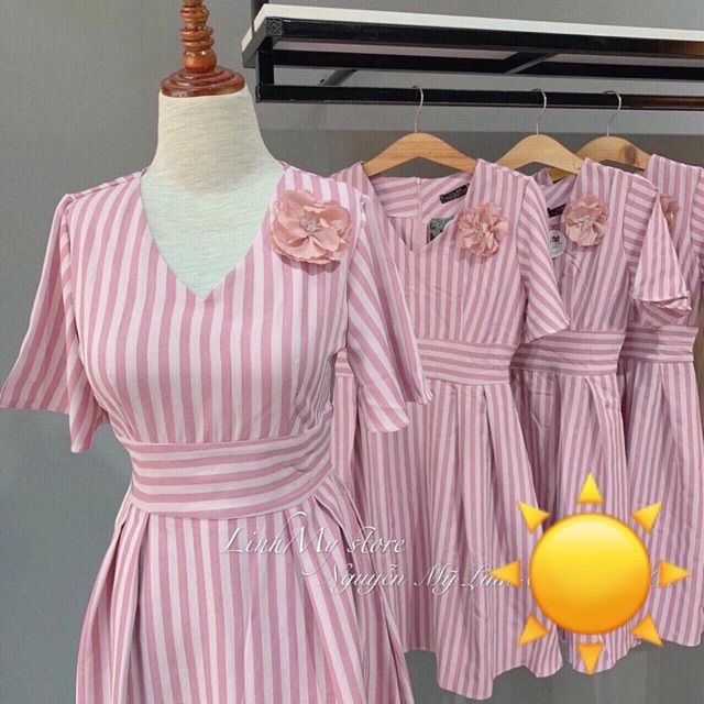 Váy kẻ cổ v | BigBuy360 - bigbuy360.vn