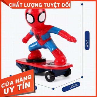 Siêu nhân nhện đi xe cân bằng