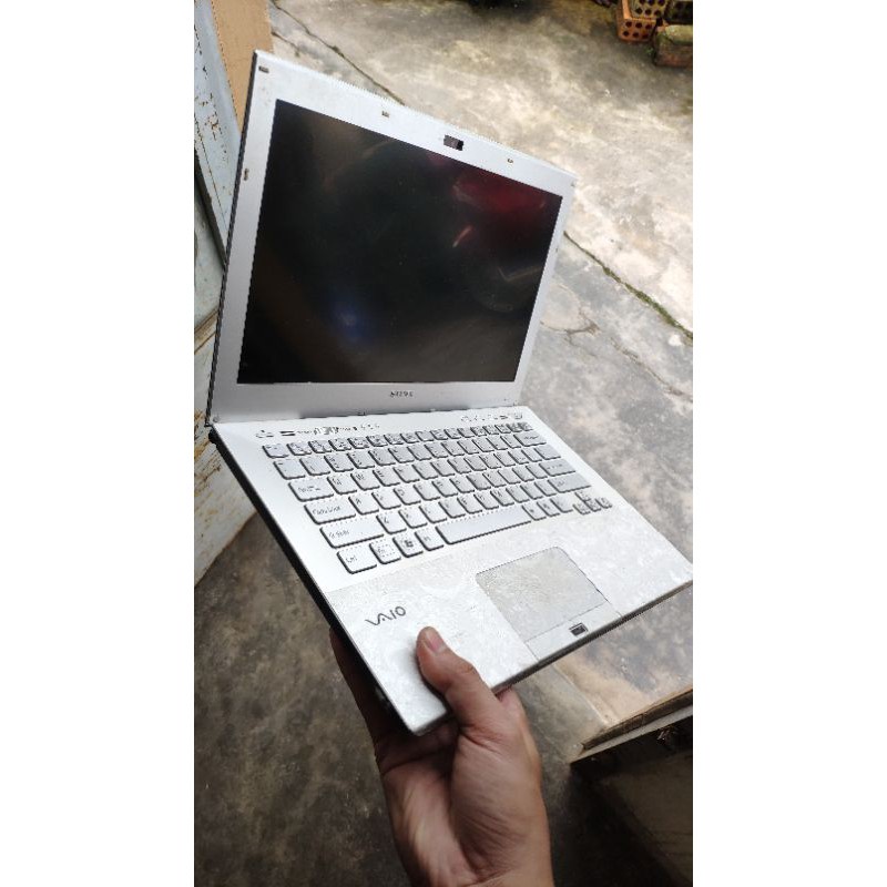 Laptop đã qua sử dụng còn dùng tốt bảo hành 2023