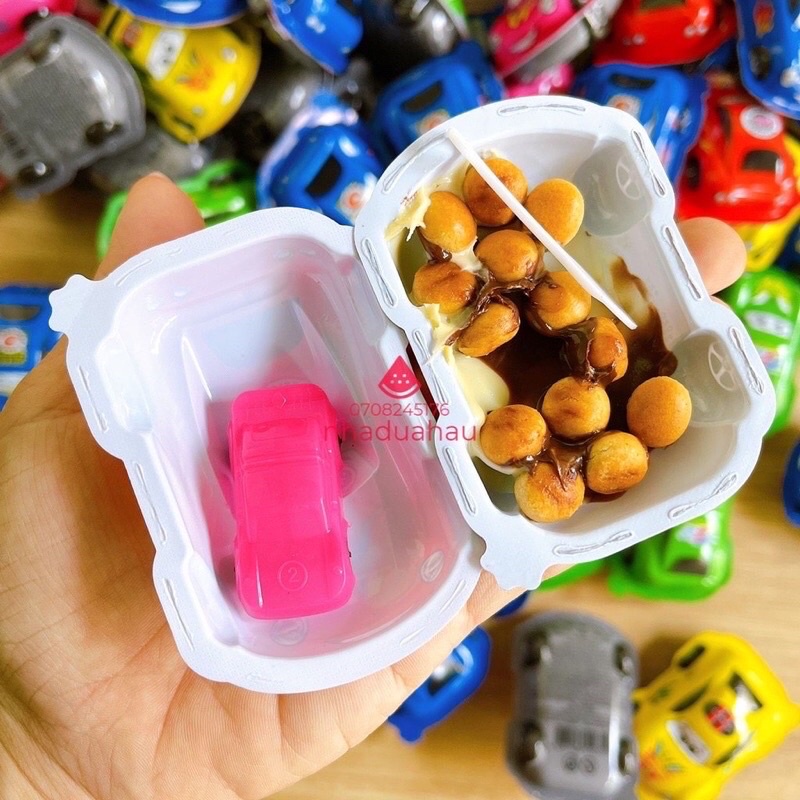 10 chiếc ô tô có bánh chấm socola bên trong