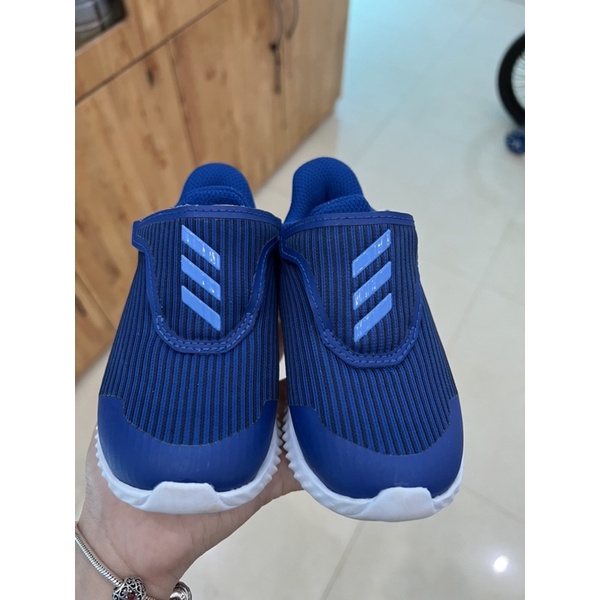 Pass đôi adidas kids sz7k