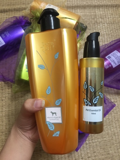 Sữa tắm nước hoa Showqueen chai 500ml