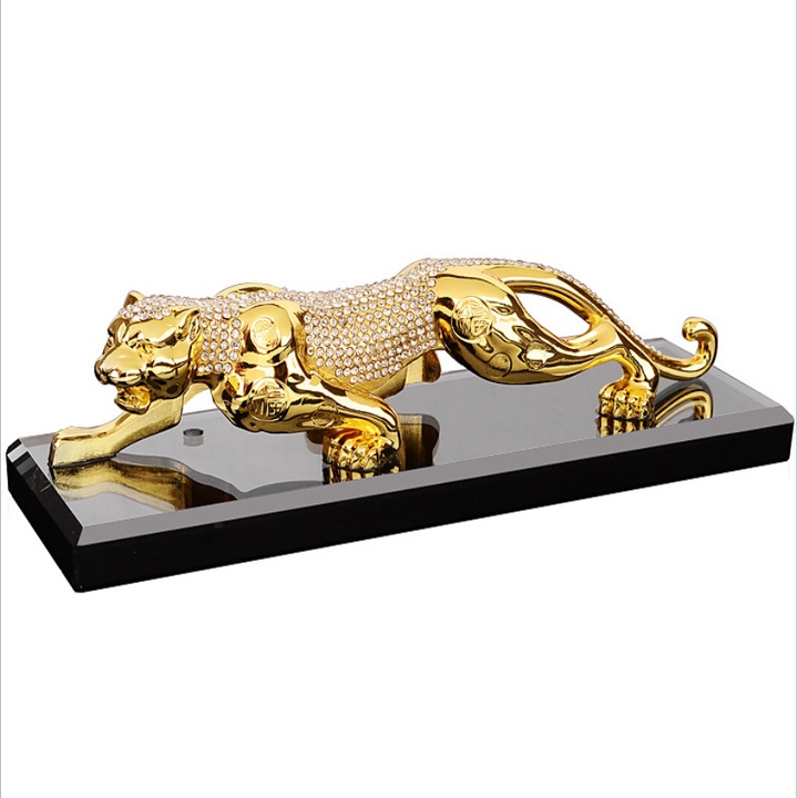 Nước hoa báo đúc đồng cao cấp trên ô tô A72574