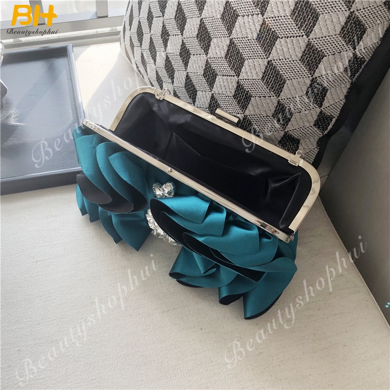 Ví Cầm Tay Đính Đá Sang Trọng Cho Phù Dâu