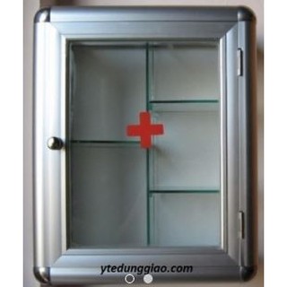 Tủ thuốc có khóa ( ngang 35 sâu 15 cao 45 )