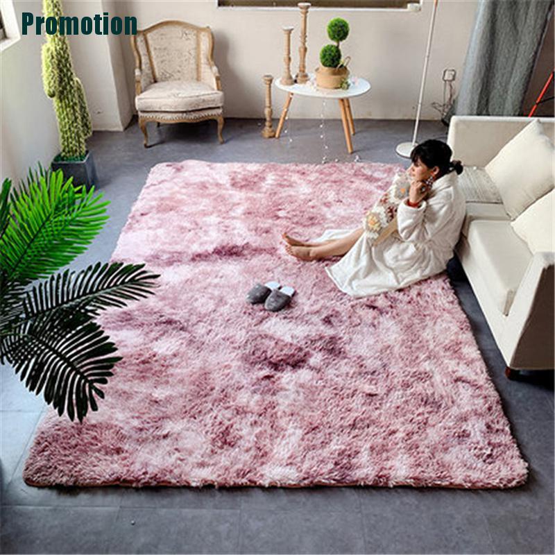 Thảm trải sàn chất liệu lông mềm họa tiết màu nhuộm độc đáo trang trí nhà cửa