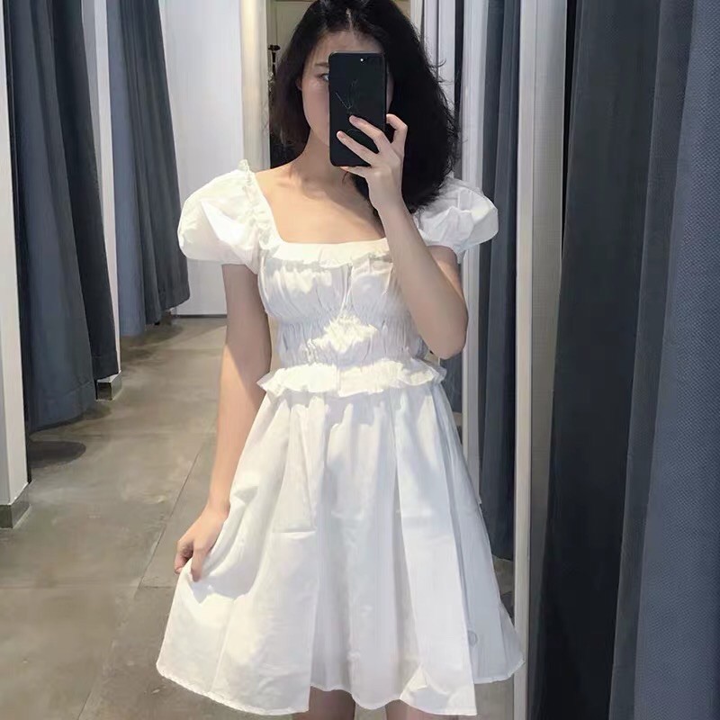 Đầm trắng Urban Revivo