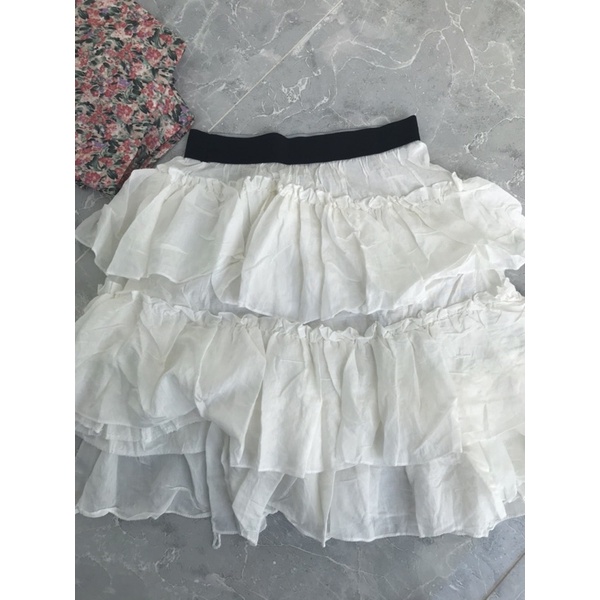Chân váy trắng 3 tầng