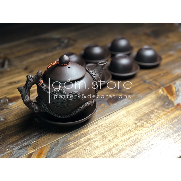 Ấm chén tử sa Bát Tràng đắp nổi cây tuyết tùng (bộ sản phẩm không bao gồm khay ấm trà) | BigBuy360 - bigbuy360.vn