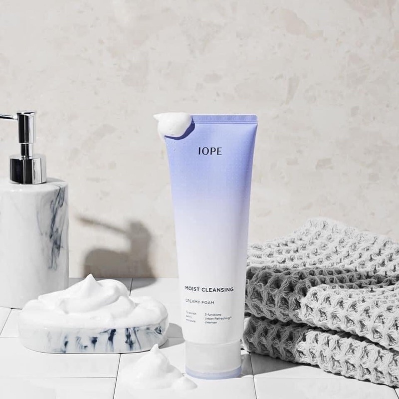 Sữa rửa mặt IOPE moist cleansing whipping foam