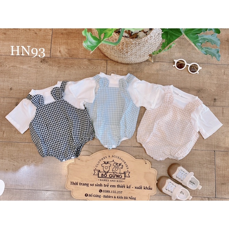 Bộ áo kèm yếm kẻ vuông