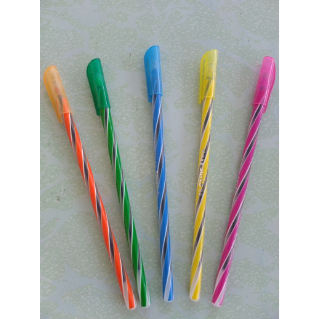 1 cây Bút bi nến mực xanh (giao mẫu ngẫu nhiên)
