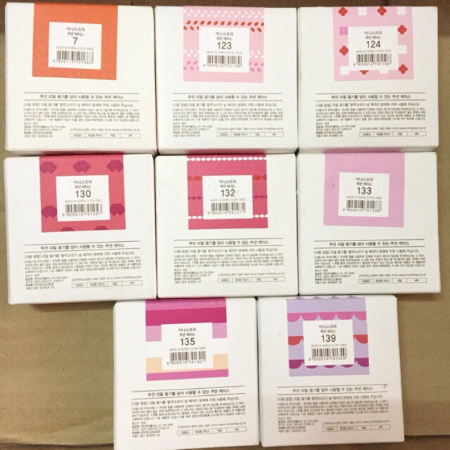 Combo vỏ hộp và bông phấn Innisfree