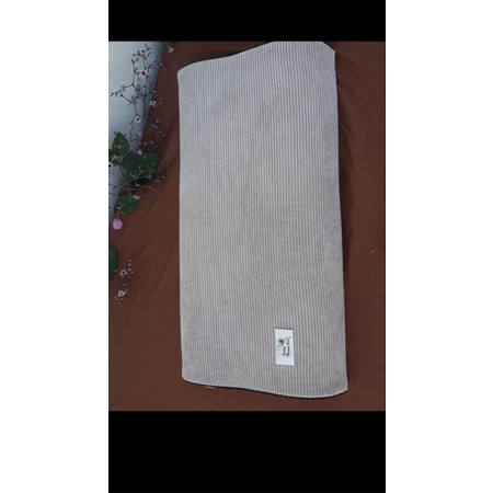 VỎ GỐI Nhung tăm cho cao su chữ B lượn sóng, đặt may theo yêu cầu của khách hàng.