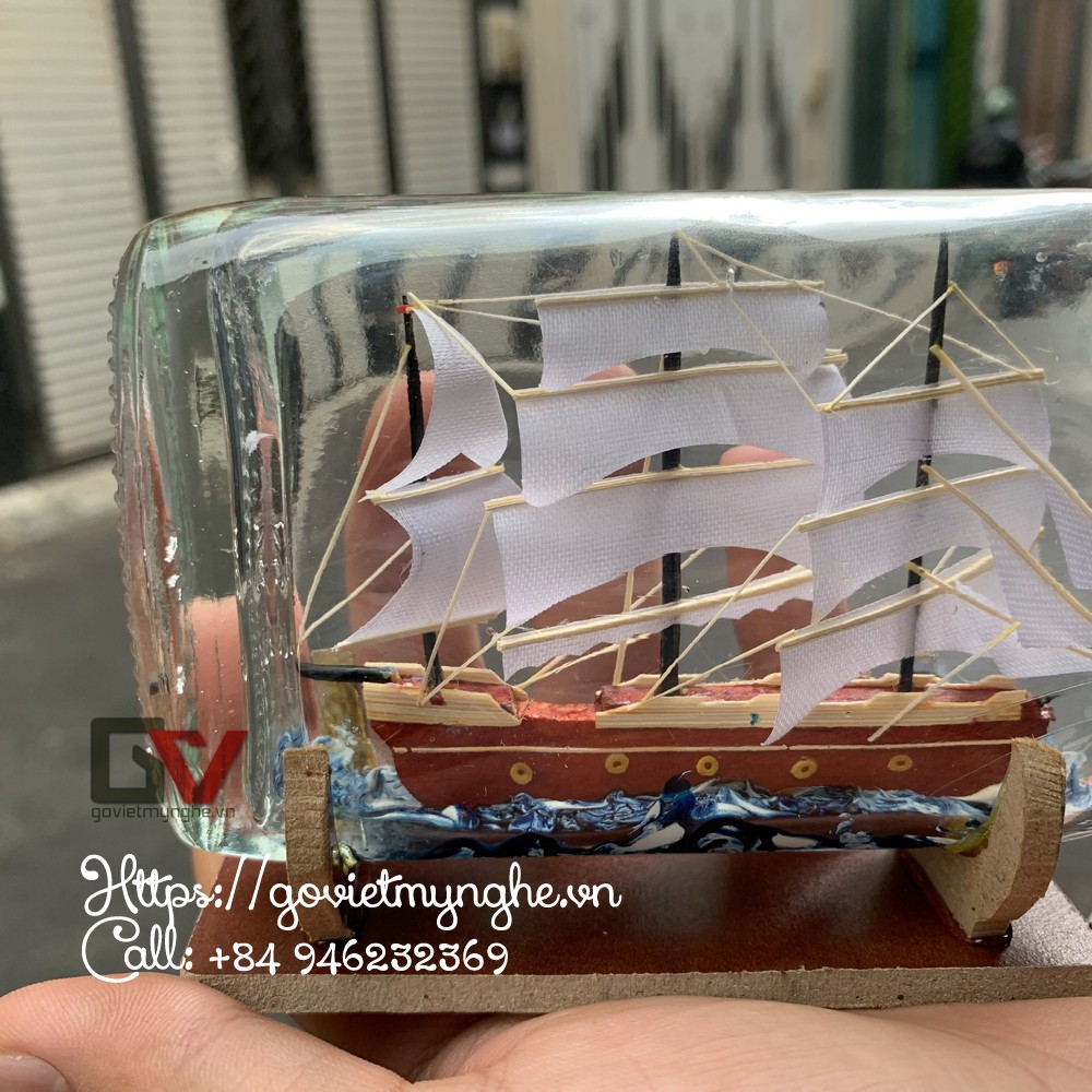 [Quà tặng] Mô hình thuyền buồm gỗ trang trí trong chai thủy tinh - Buồm màu trắng - Dài 16cm