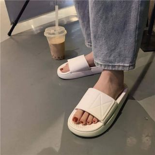 DÉP QUAI NGANG ULZZANG