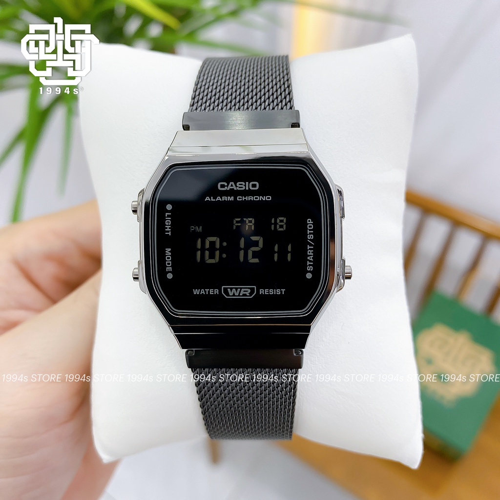 Đồng hồ unisex Casio A168WEMB-1B dây thép không gỉ, chống nước 50m, hàng chính hãng