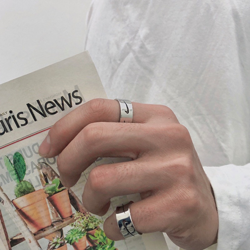 Nhẫn Đeo Tay Kiểu Dáng Đơn Giản Thời Trang Dành Cho Cả Nam Và Nữ