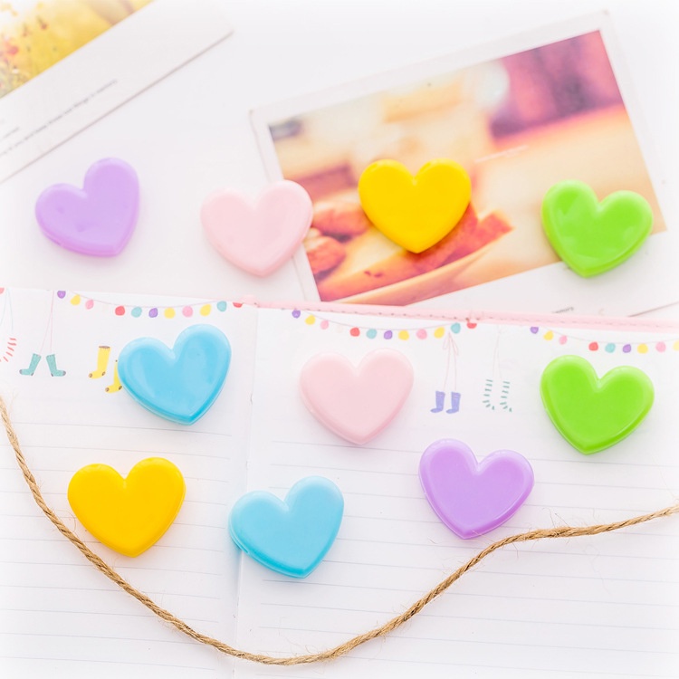 Kẹp Giấy Bằng Nhựa Hình Trái Tim Cute