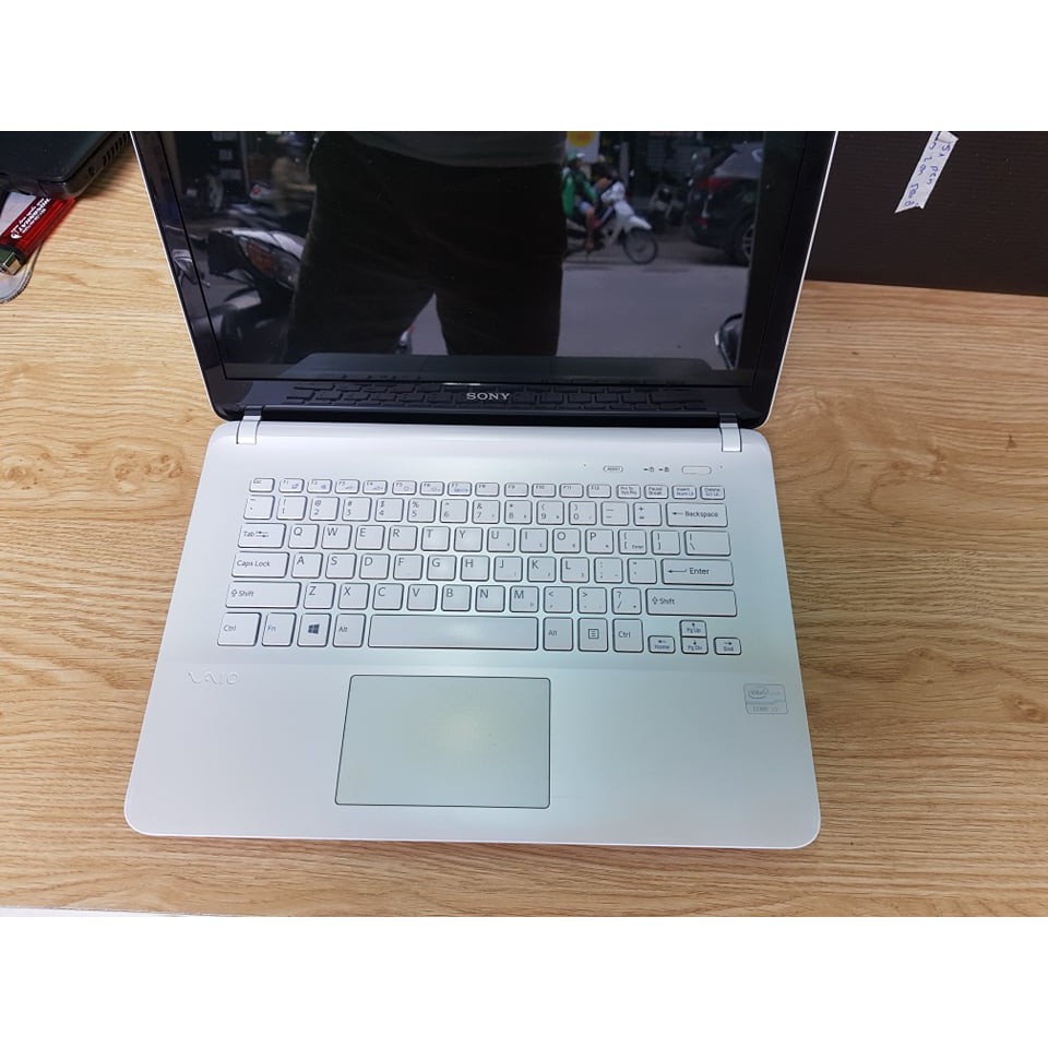 Siêu Phẩm Vaio Fit SVF Trắng Mỏng Nhẹ Core i3/Ram 4/Ổ 500Gb/Tặng Balo