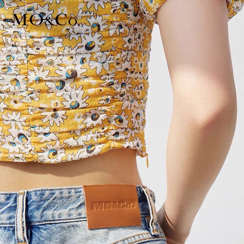 Áo hoa vàng Mo&Co